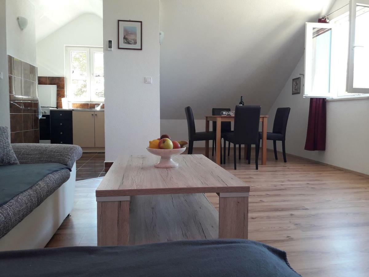 Apartmani Timon Bol Dış mekan fotoğraf